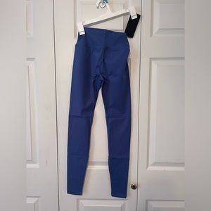 Alphalux Sports bra and legging set